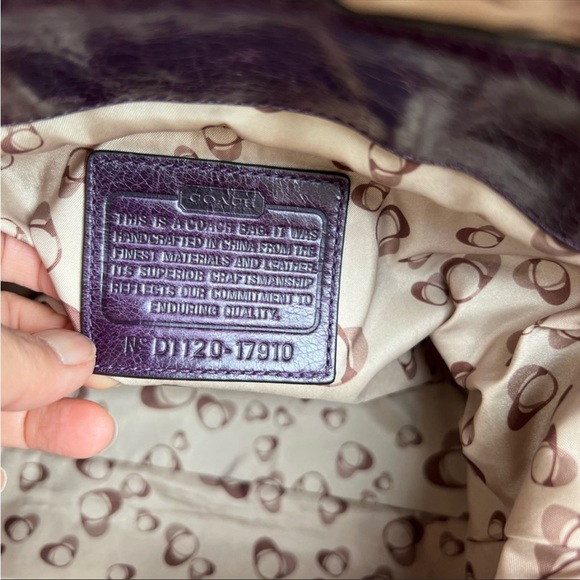 Rare Coach Distressed Leather Drawstring Backpack - Picture 4 of 11